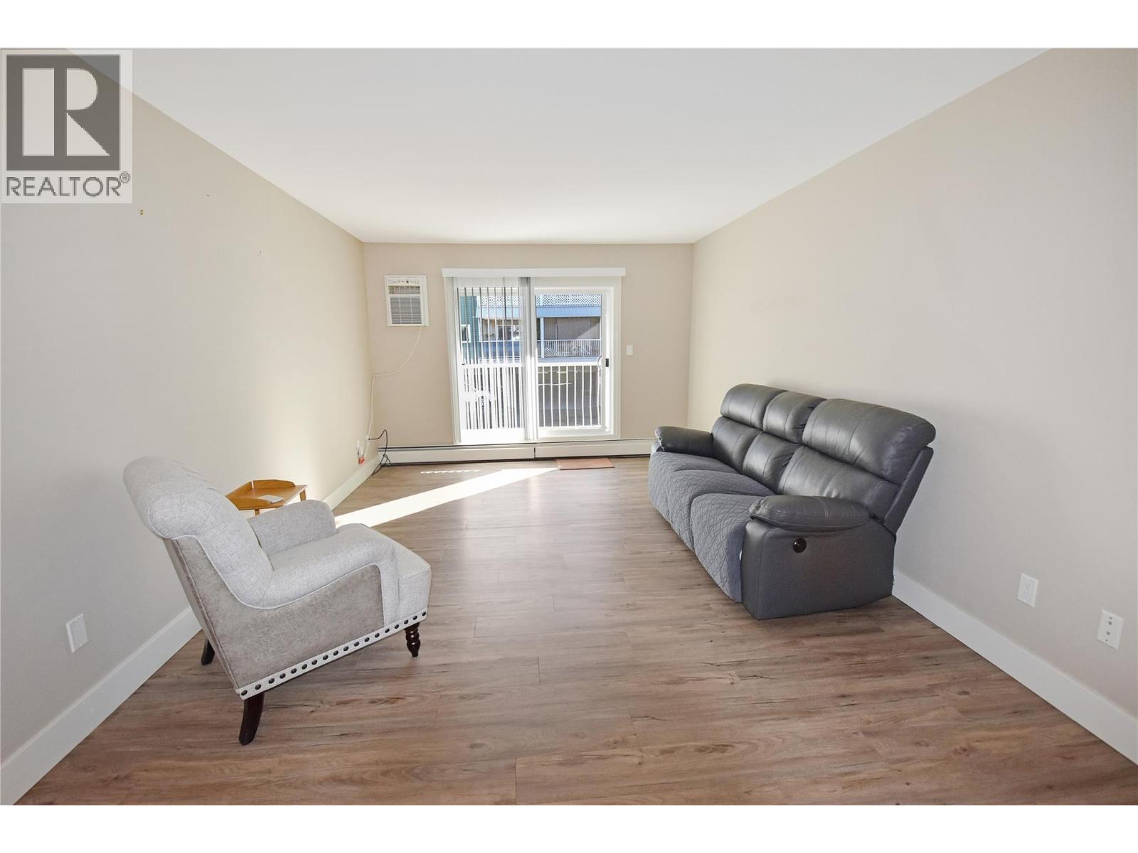 2011 2nd St N Unit# 307, Cranbrook