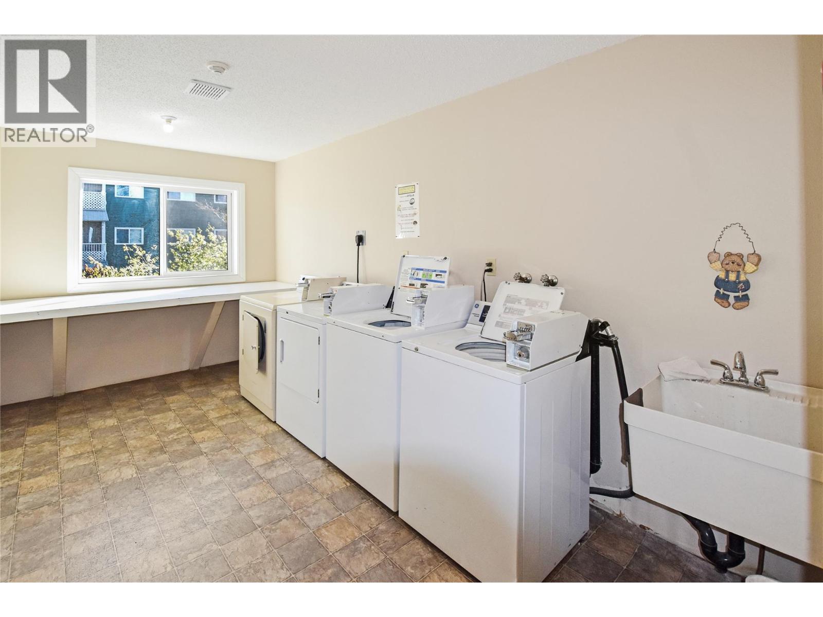 2011 2nd St N Unit# 307, Cranbrook