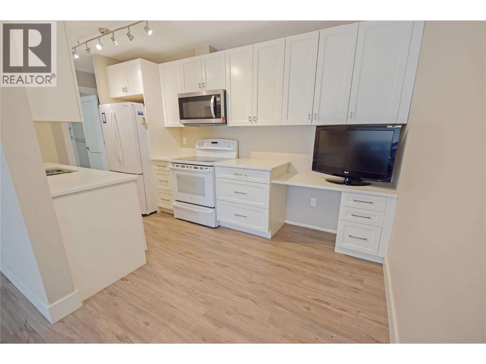 2011 2nd St N Unit# 307, Cranbrook