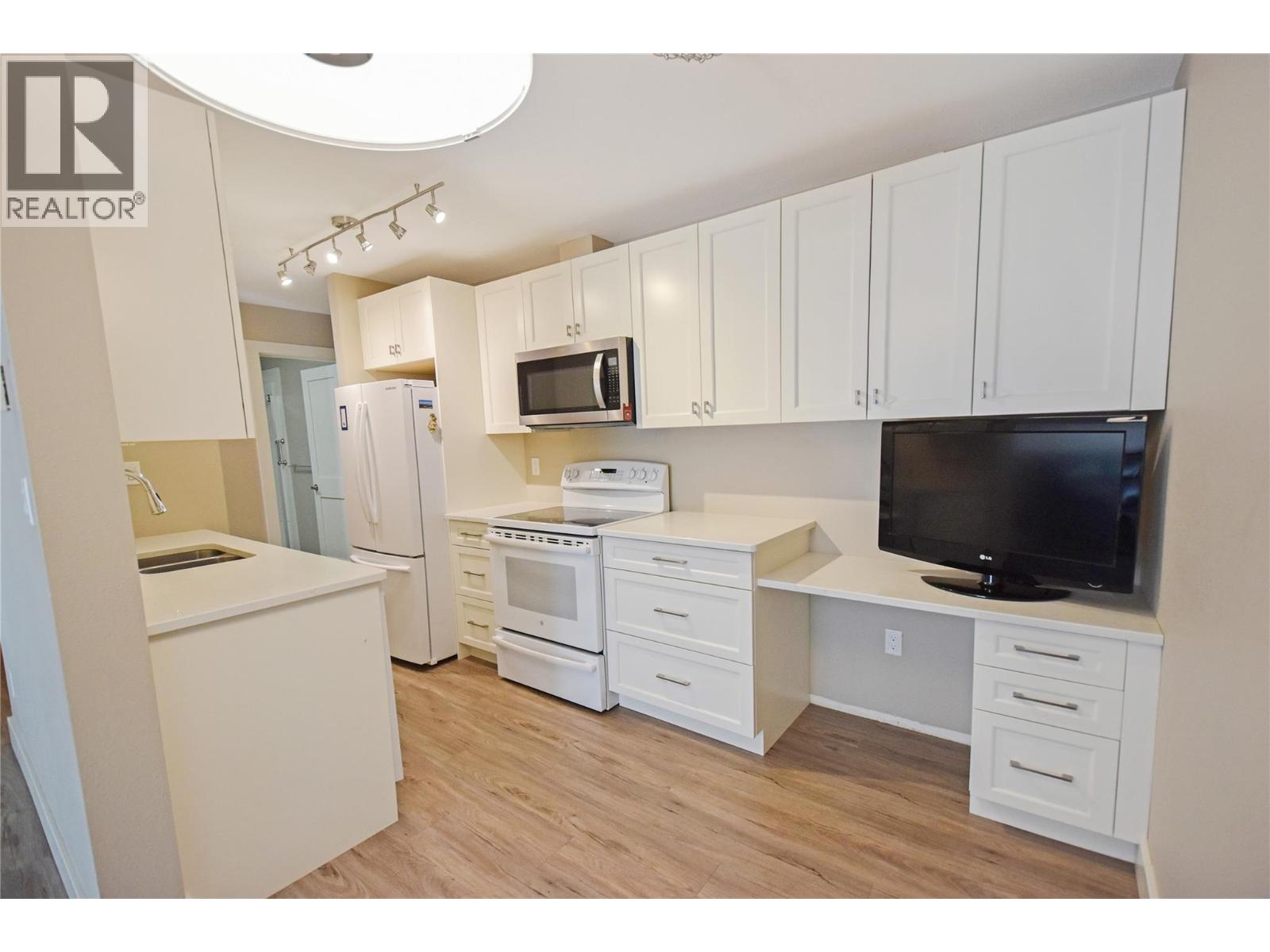 2011 2nd St N Unit# 307, Cranbrook