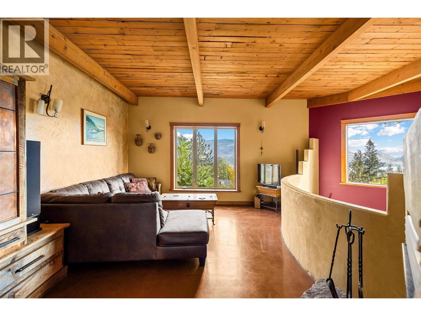  4610 Ponderosa Drive, Peachland