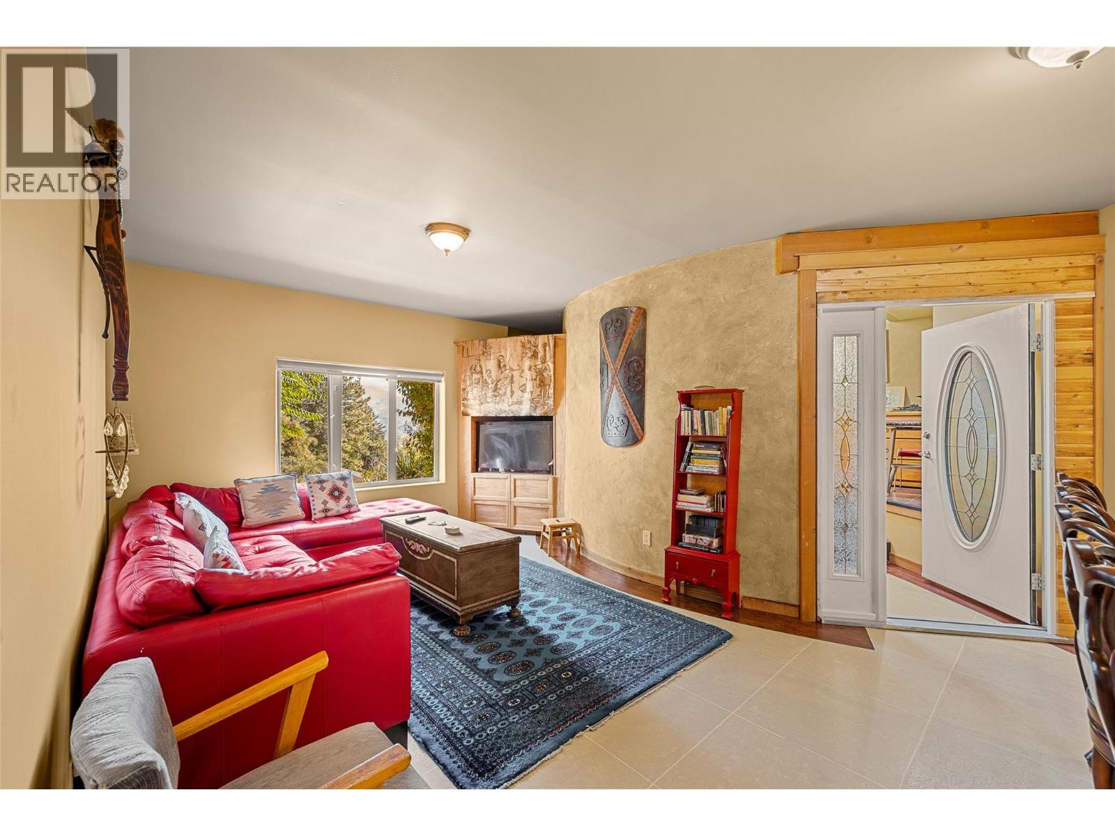  4610 Ponderosa Drive, Peachland