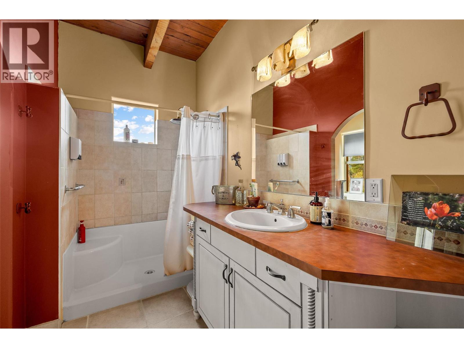  4610 Ponderosa Drive, Peachland