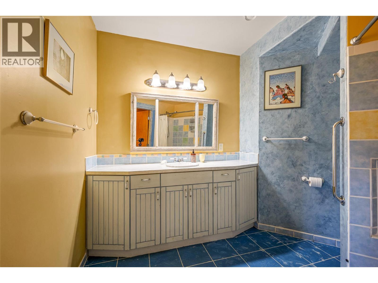  4610 Ponderosa Drive, Peachland