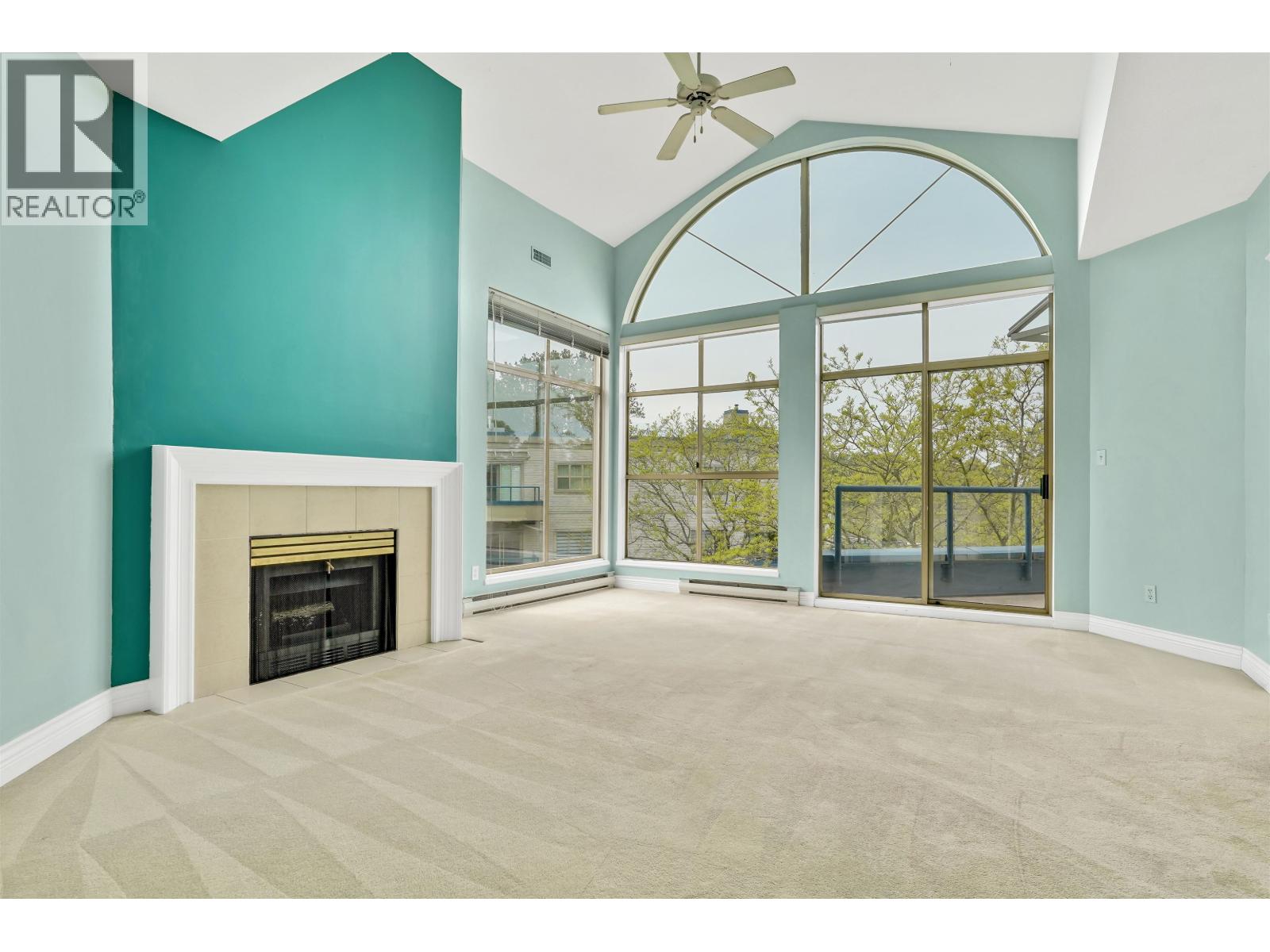 #304-4753 RIVER Road West, Ladner