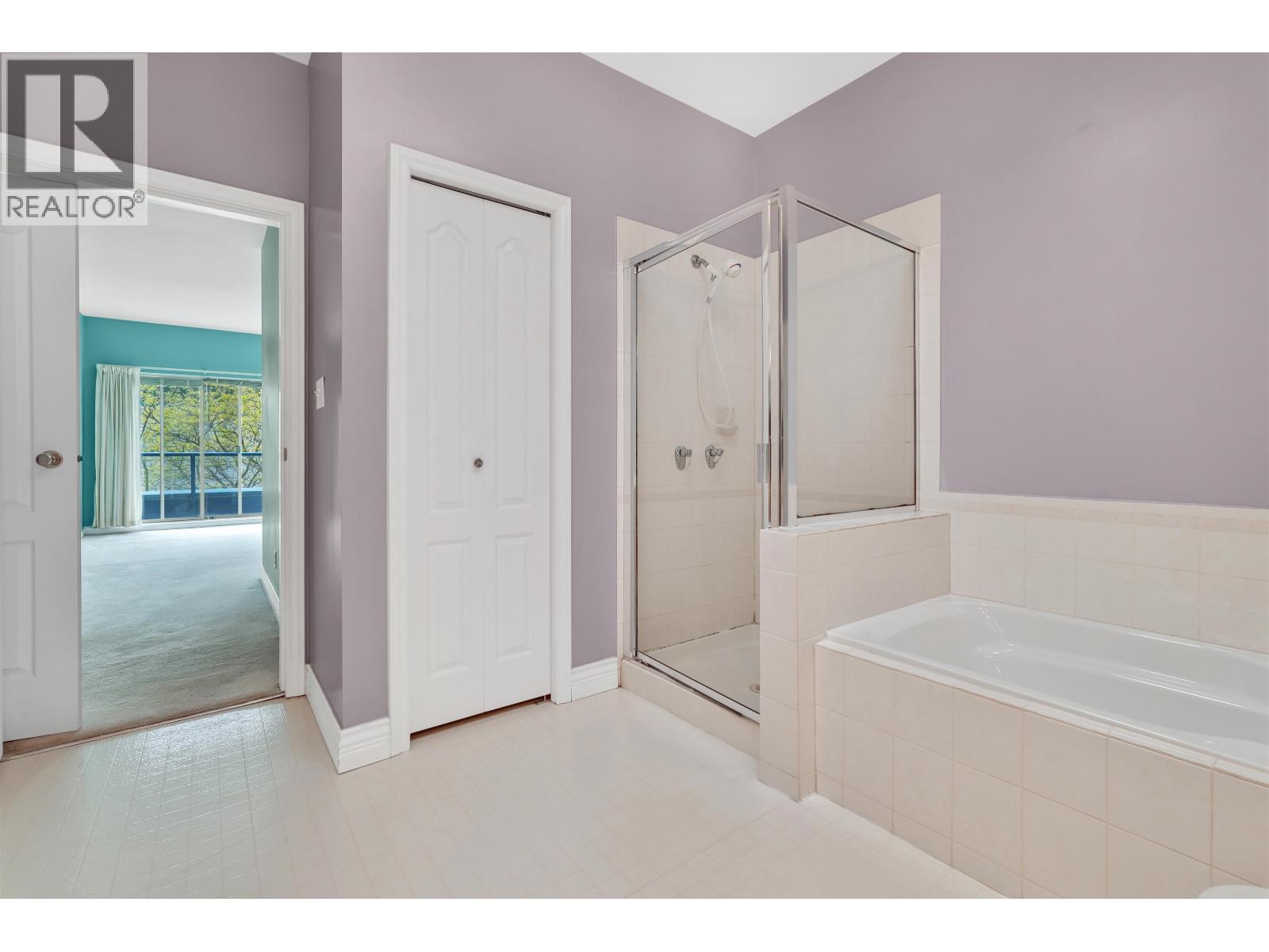 #304-4753 RIVER Road West, Ladner