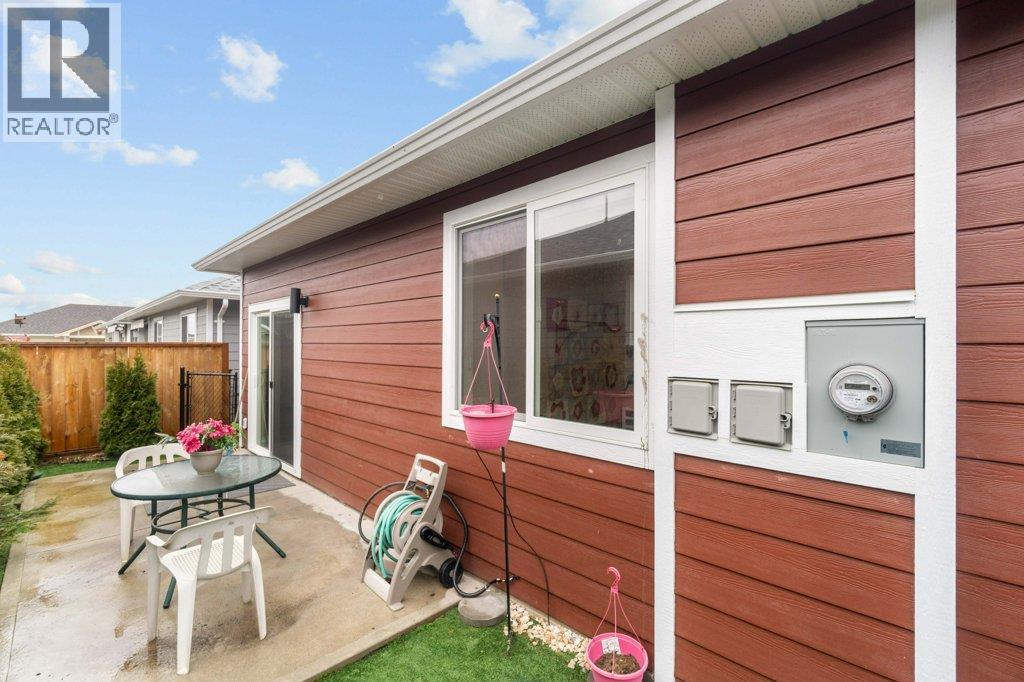 17 1330 10 Street Southwest, Salmon Arm