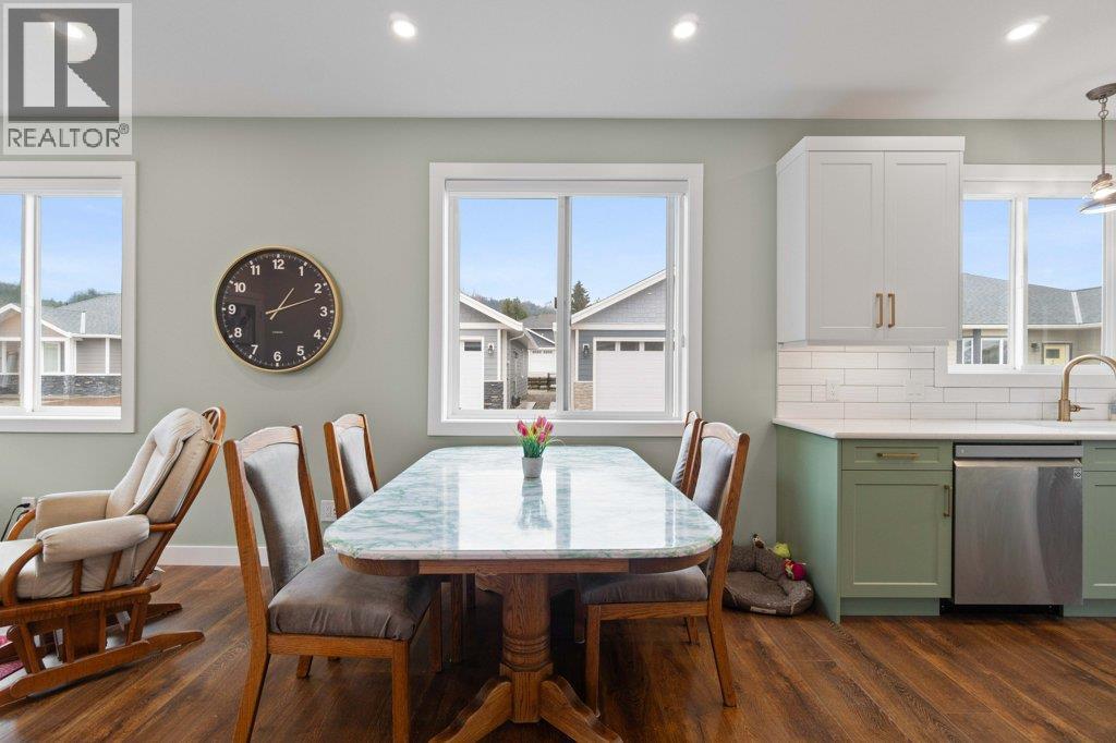 17 1330 10 Street Southwest, Salmon Arm