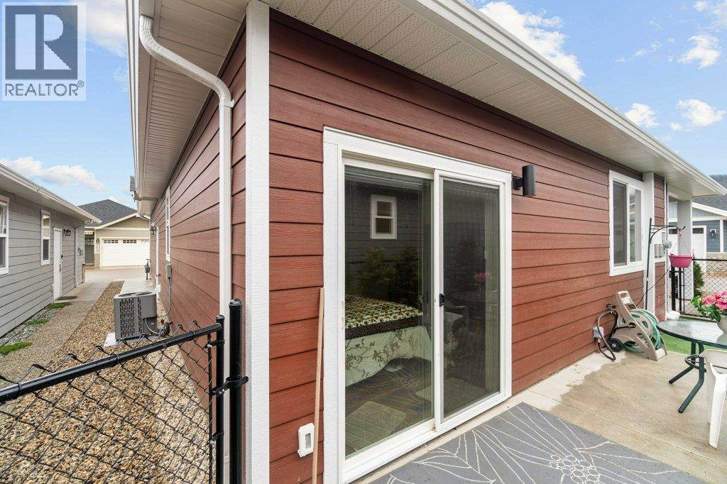 17 1330 10 Street Southwest, Salmon Arm