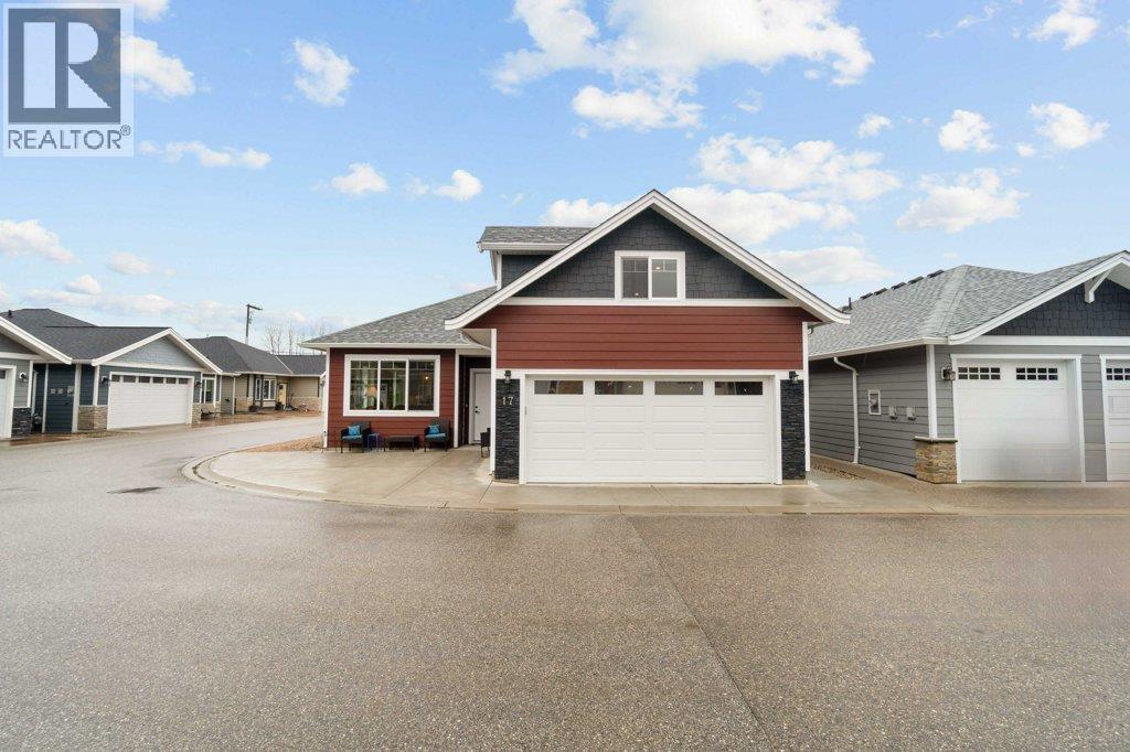 17 1330 10 Street Southwest, Salmon Arm