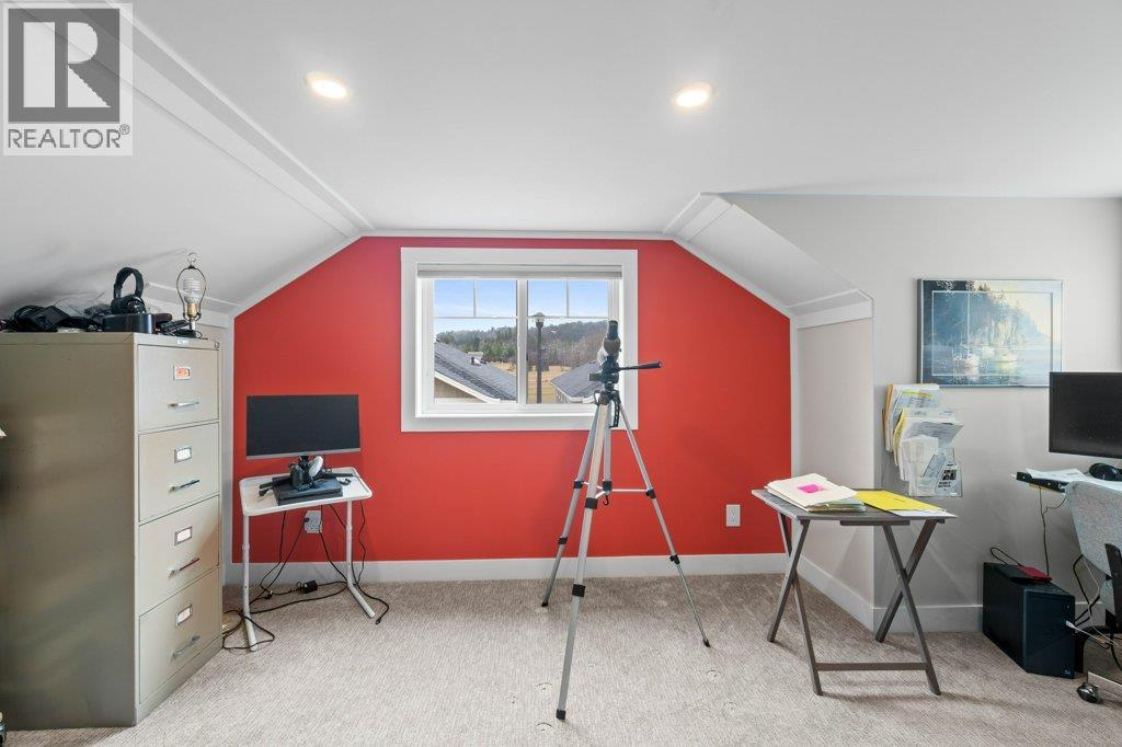 17 1330 10 Street Southwest, Salmon Arm