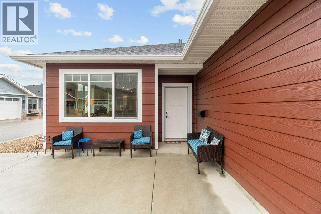 17 1330 10 Street Southwest, Salmon Arm