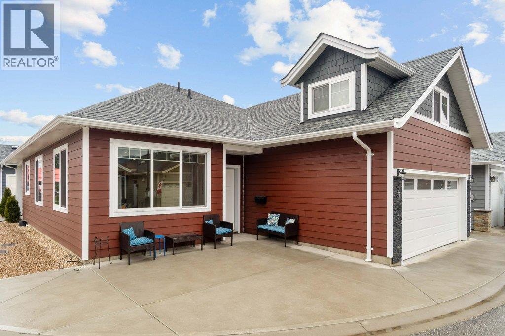 17 1330 10 Street Southwest, Salmon Arm