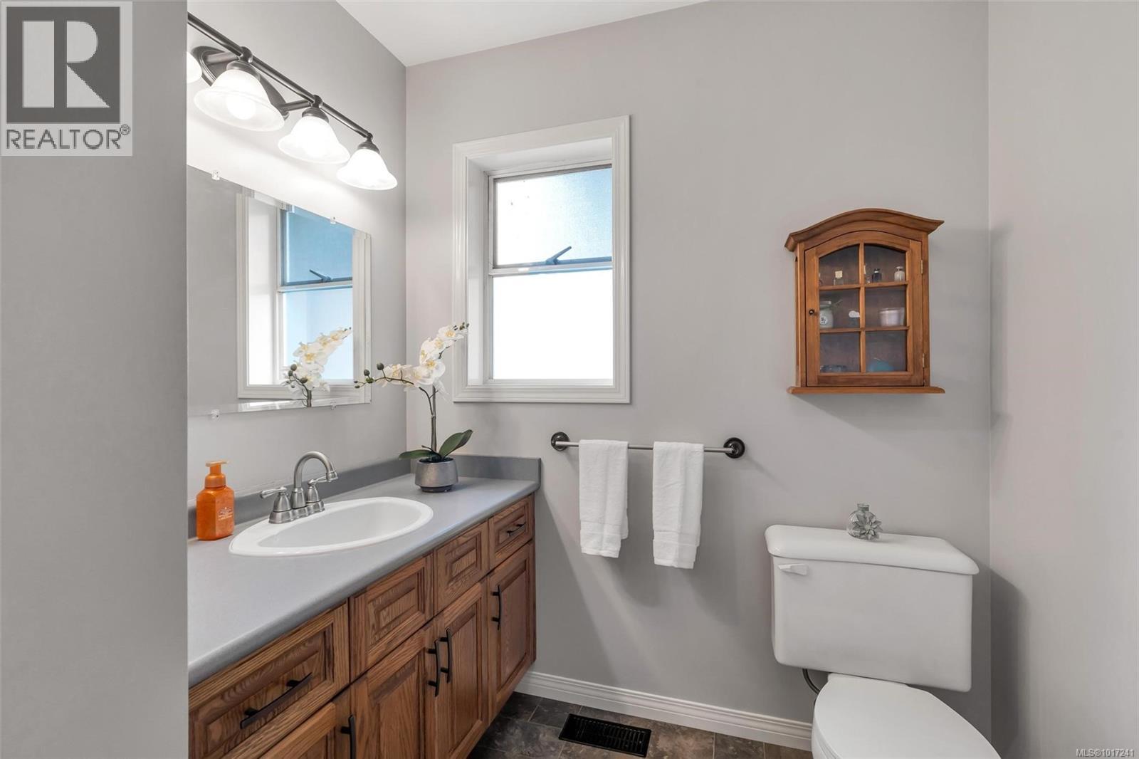 165 Okotoks Rd, Malahat