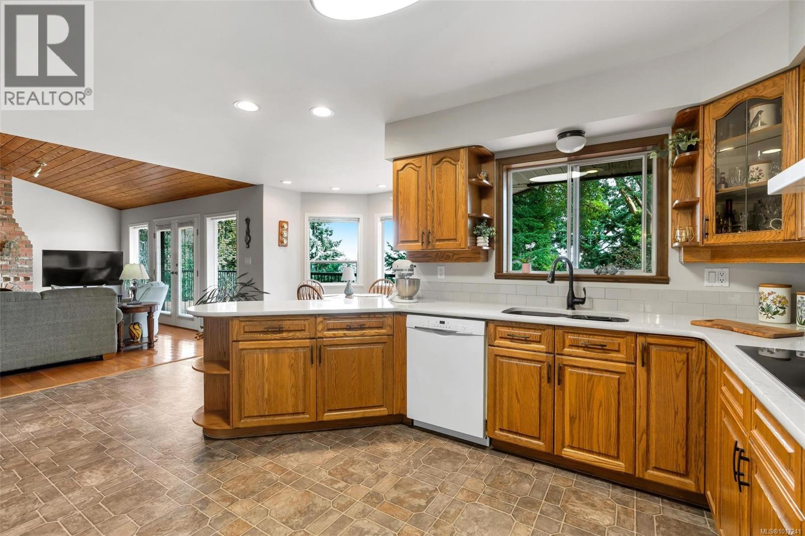 165 Okotoks Rd, Malahat