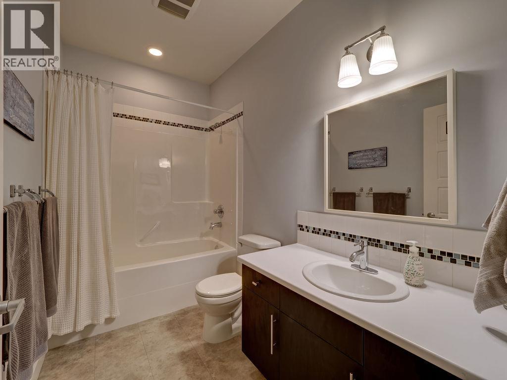 8116 SOUTHWOOD ROAD, Halfmoon Bay