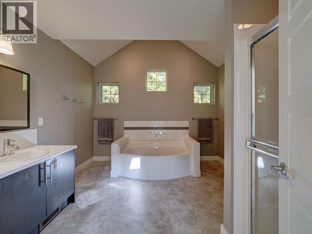 8116 SOUTHWOOD ROAD, Halfmoon Bay