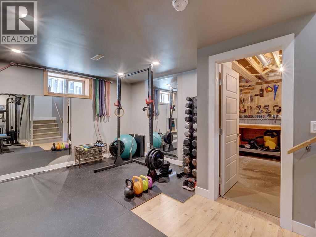 8116 SOUTHWOOD ROAD, Halfmoon Bay