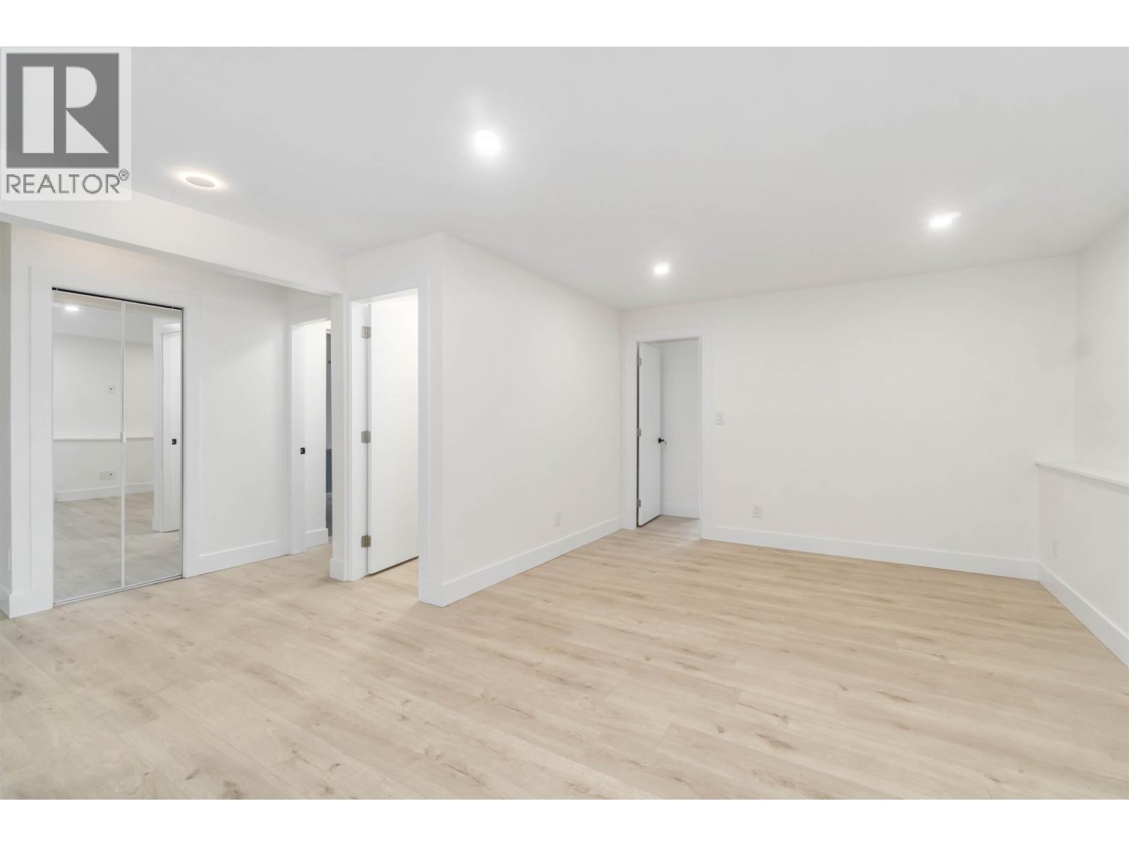 3228 SALT SPRING AVENUE, Coquitlam