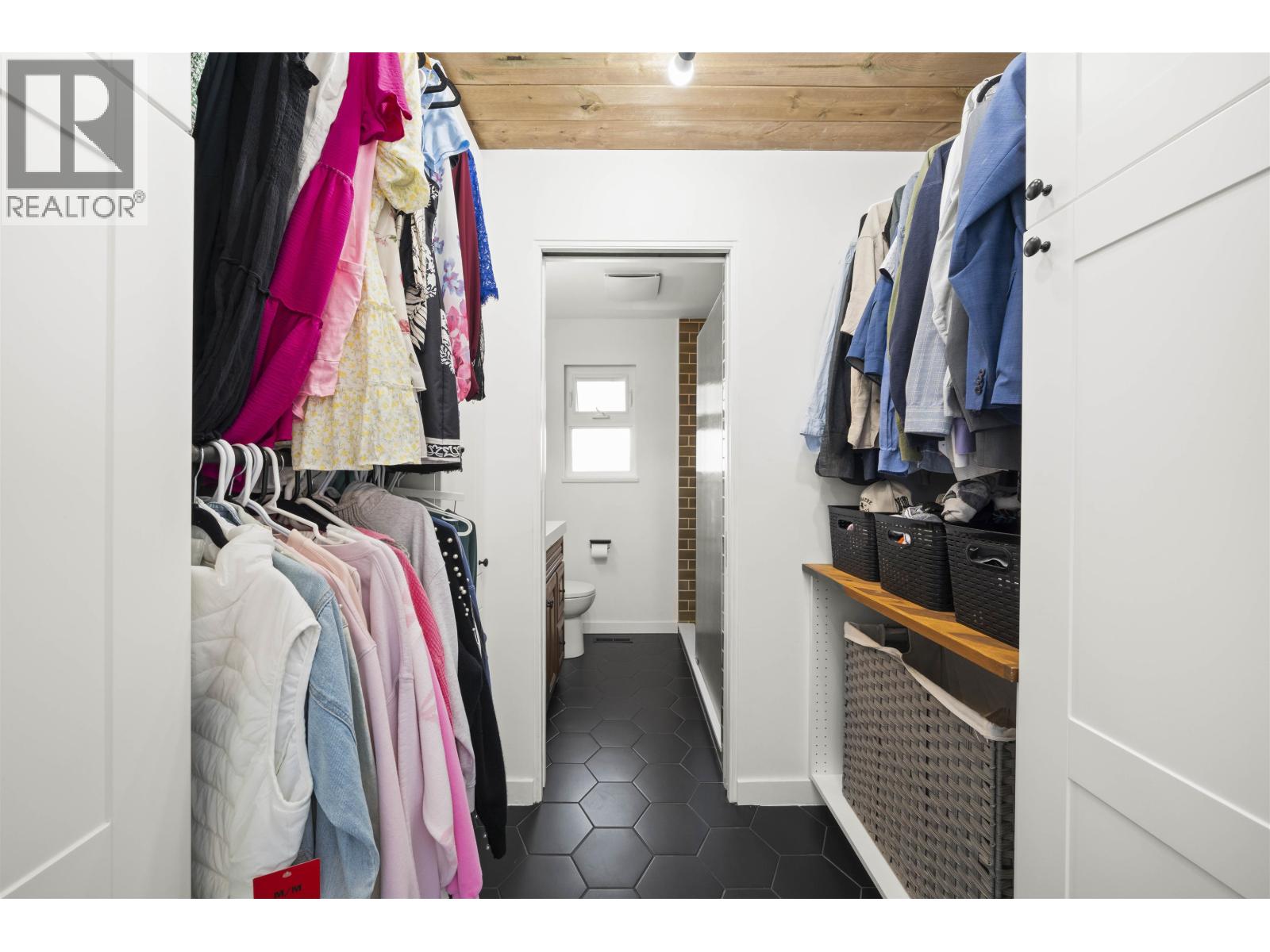 4939 LINDEN Drive, Delta