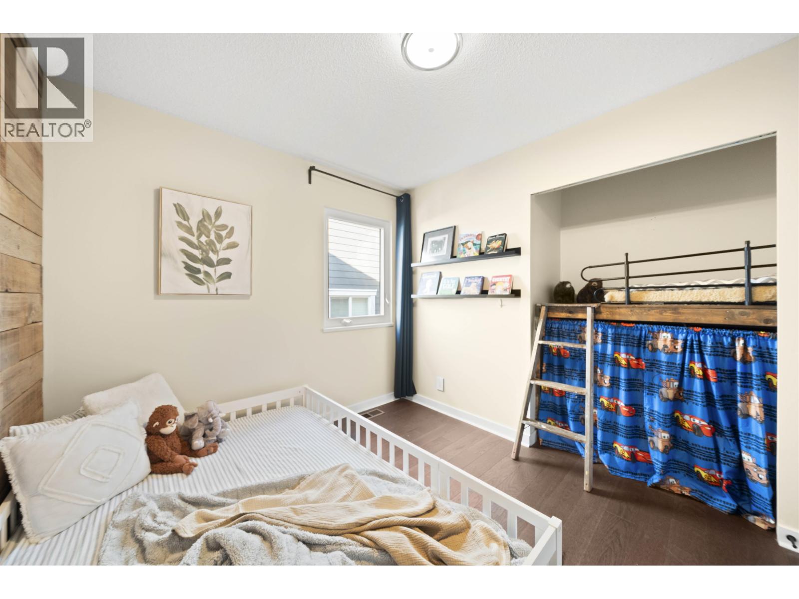 4939 LINDEN Drive, Delta