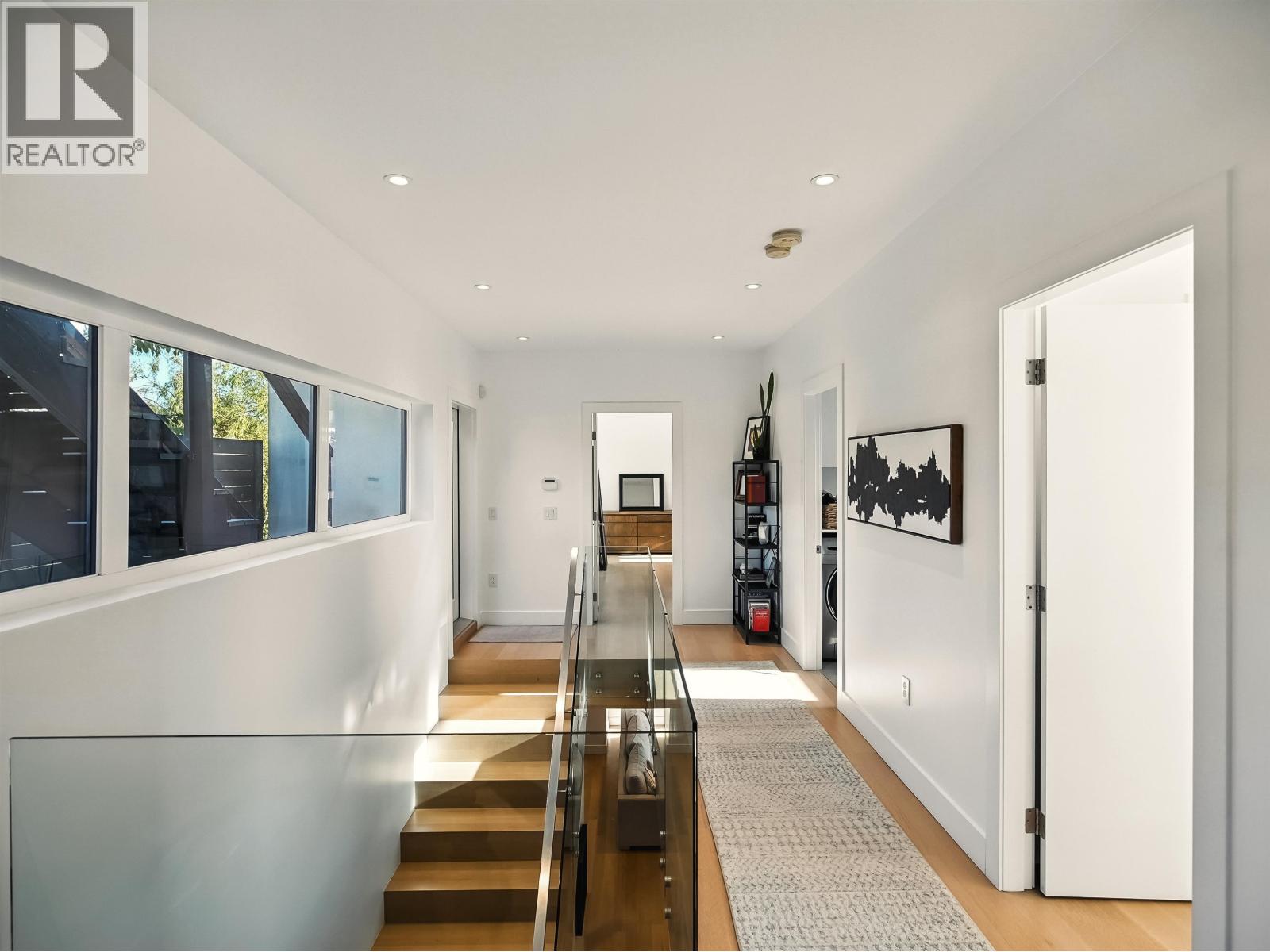 452 E 4TH STREET, North Vancouver