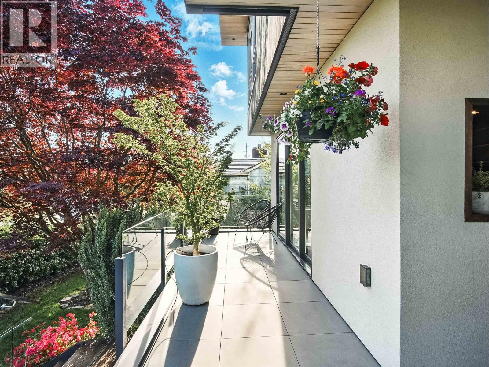 452 E 4TH STREET, North Vancouver