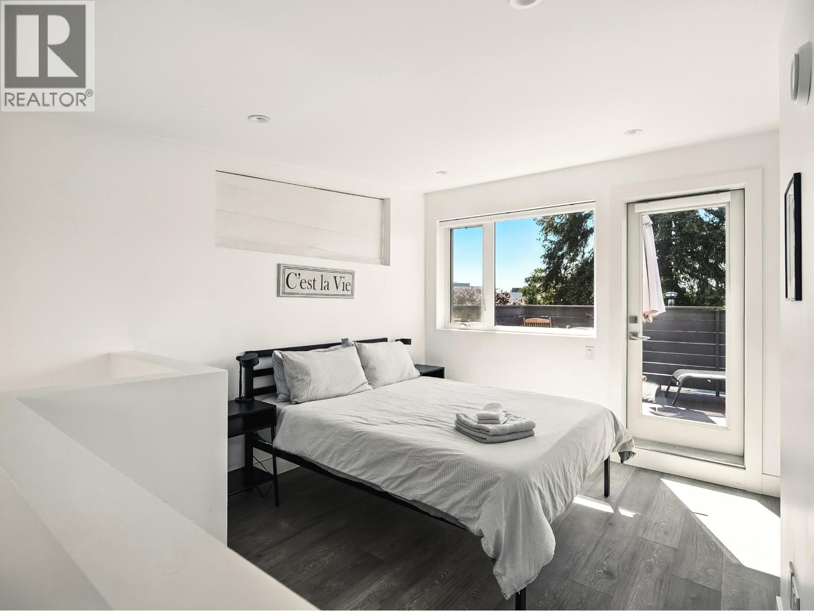 452 E 4TH STREET, North Vancouver