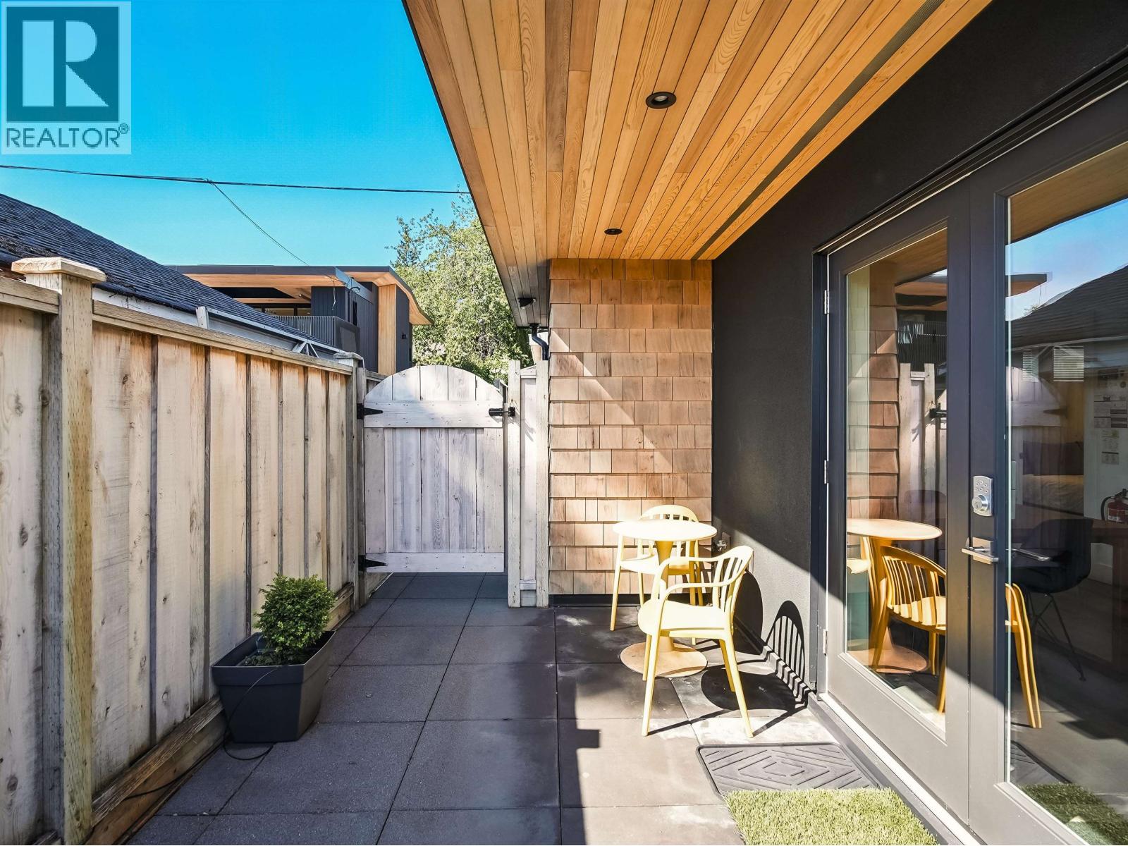 452 E 4TH STREET, North Vancouver