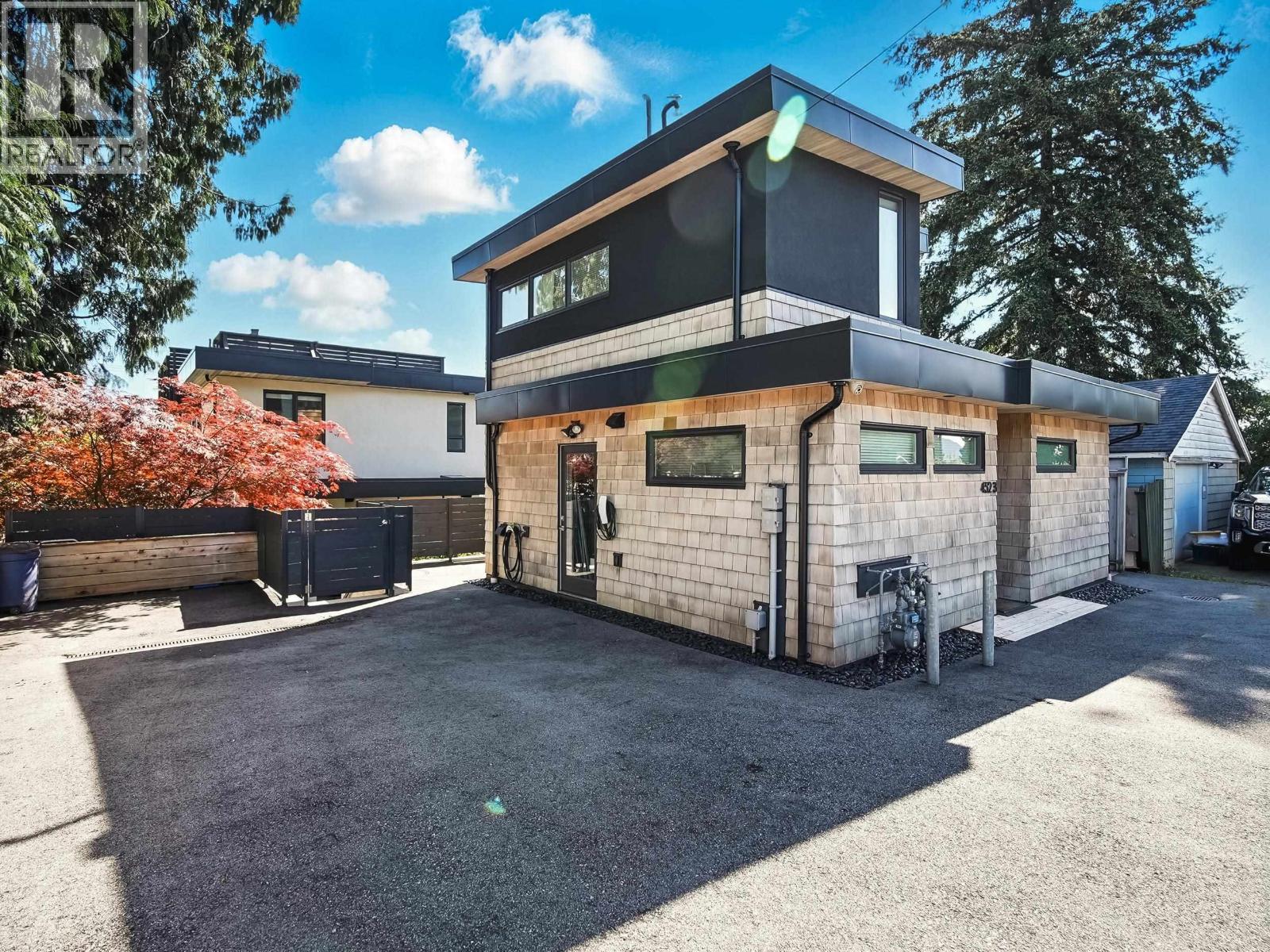 452 E 4TH STREET, North Vancouver