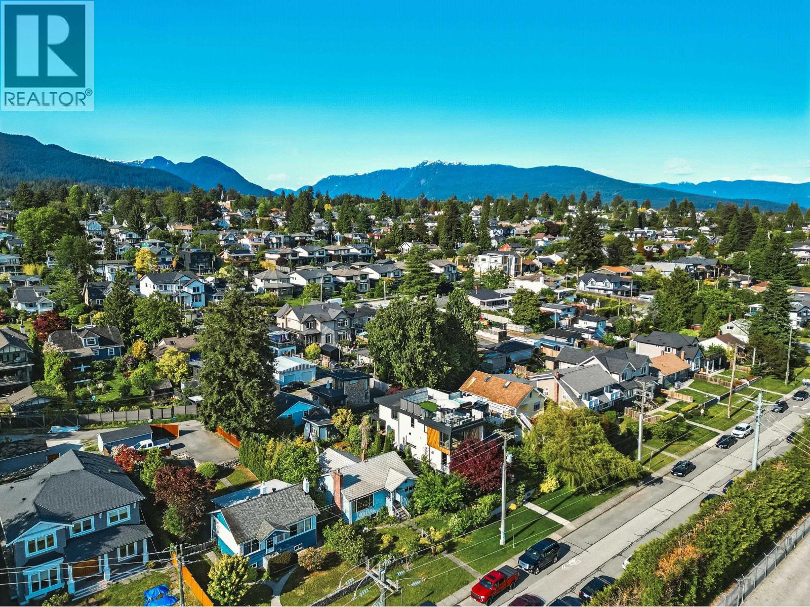 452 E 4TH STREET, North Vancouver