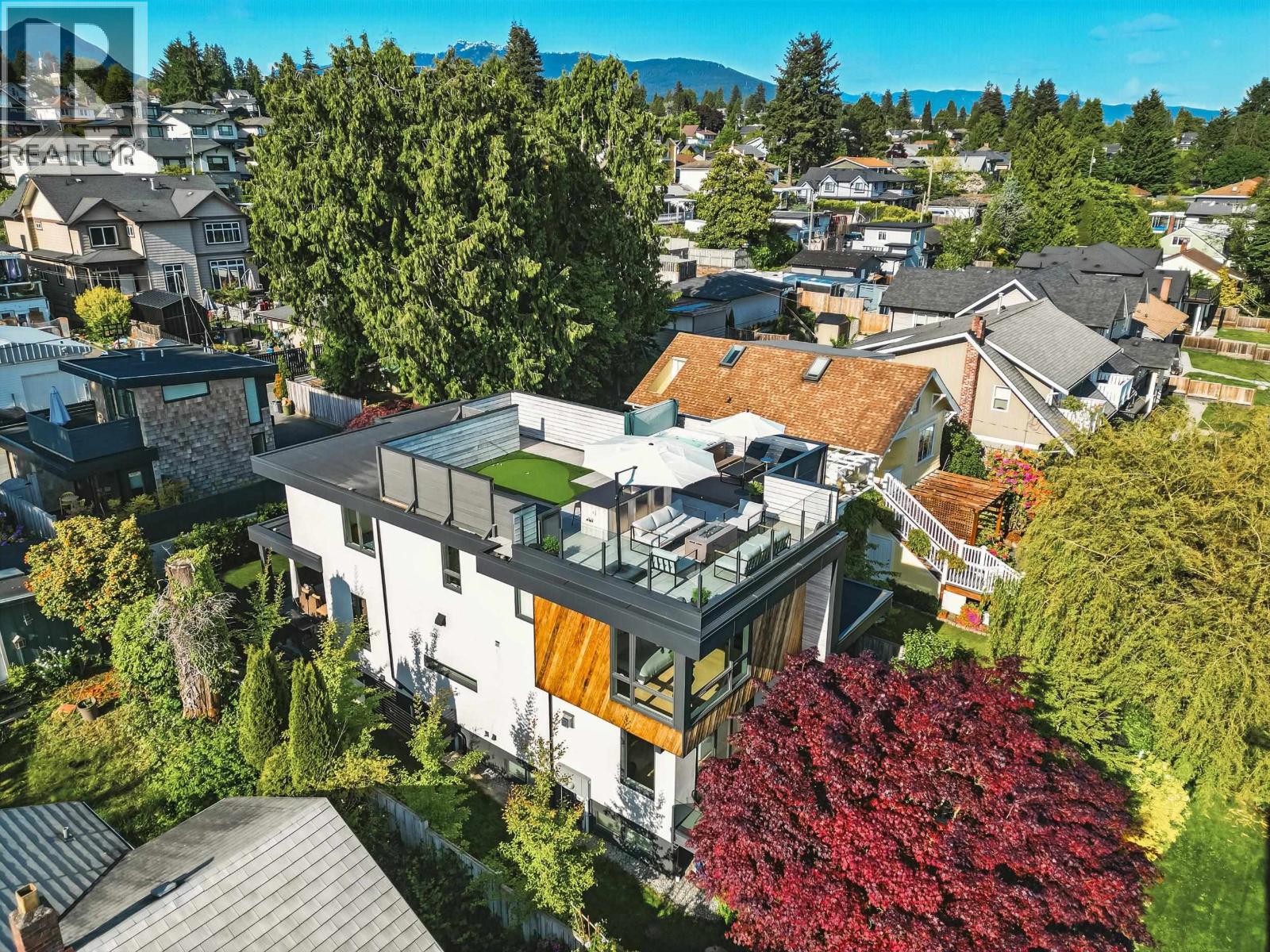 452 E 4TH STREET, North Vancouver