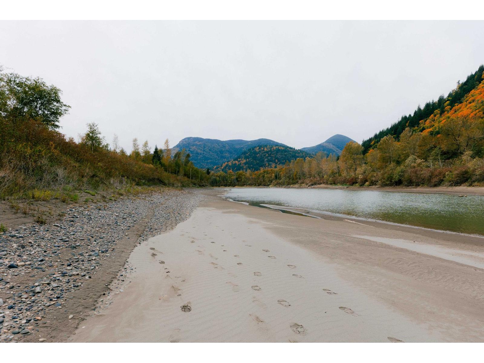 SE 1/4 VASASUS ISLAND, Agassiz, Agassiz