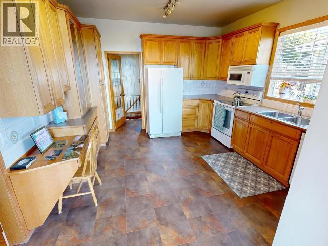 5438 LABURNUM AVE, Powell River