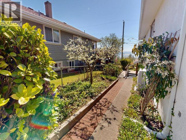 5438 LABURNUM AVE, Powell River