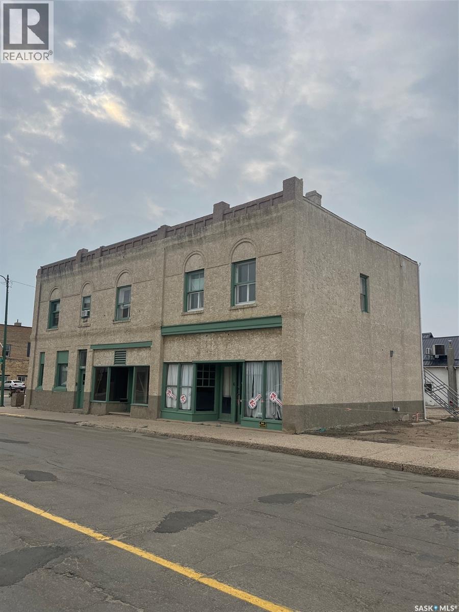 508 12th AVENUE - Main photo, Estevan, Saskatchewan