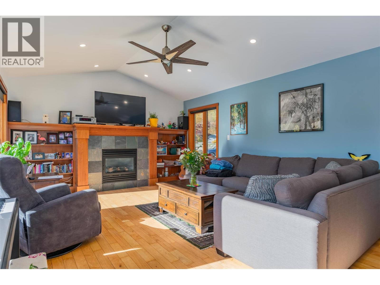 904 Redstone Drive, Rossland