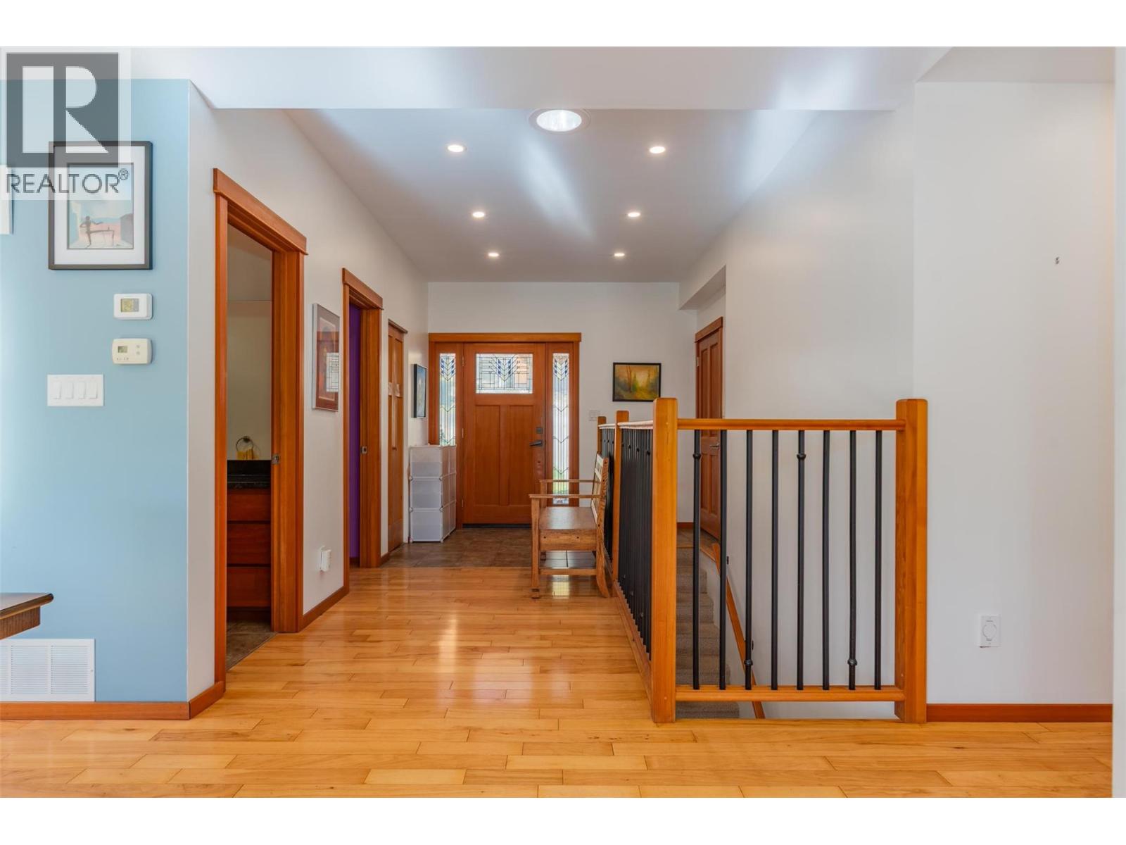 904 Redstone Drive, Rossland