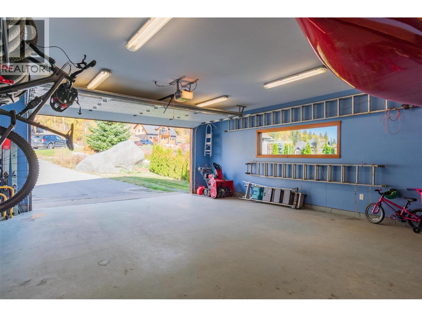 904 Redstone Drive, Rossland