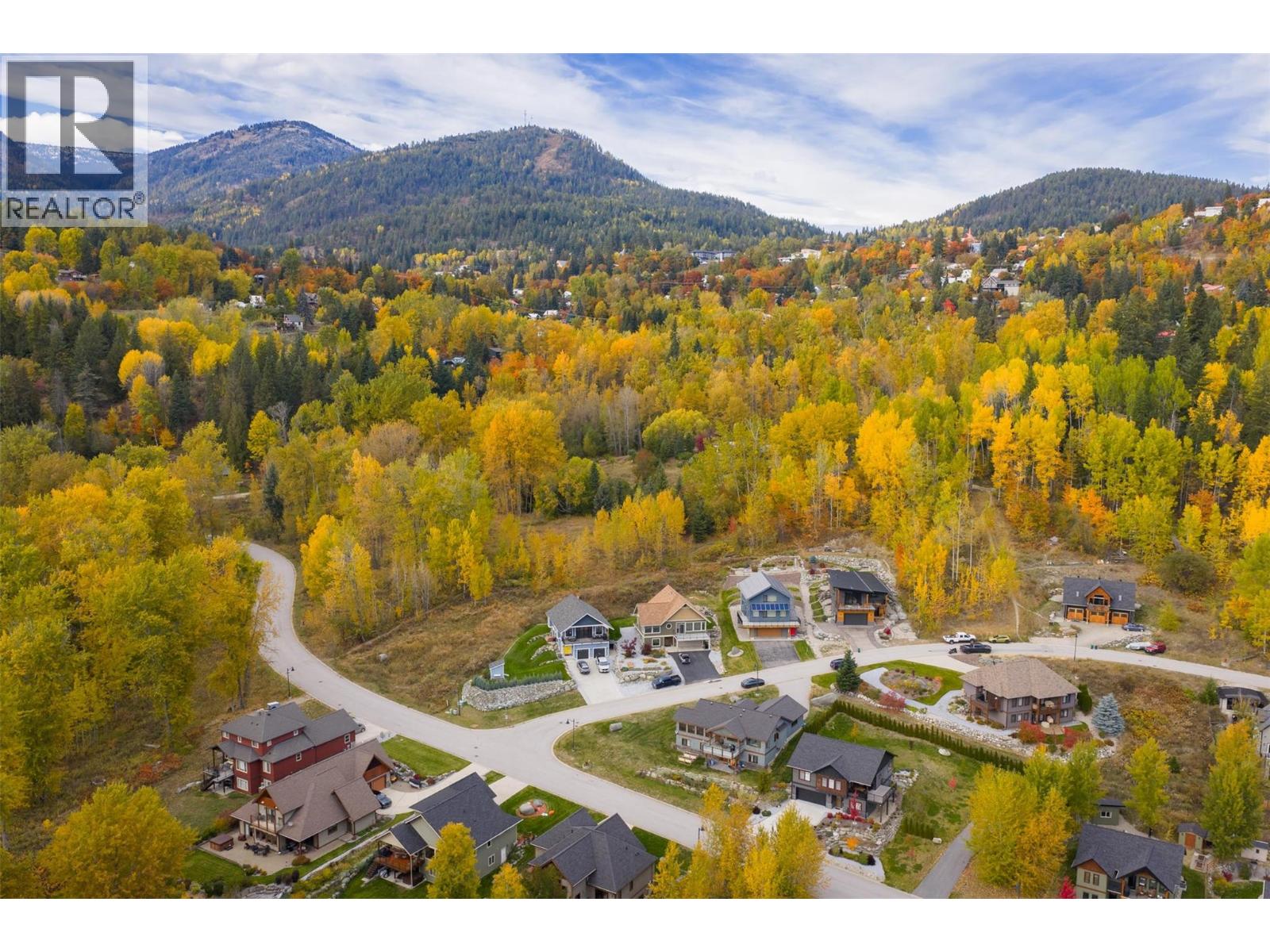 904 Redstone Drive, Rossland