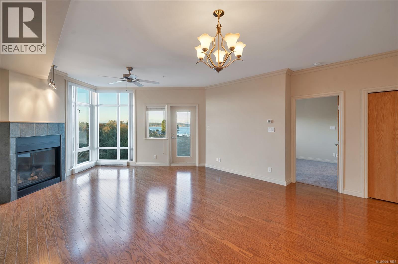 304 2676 Island Hwy S, Campbell River