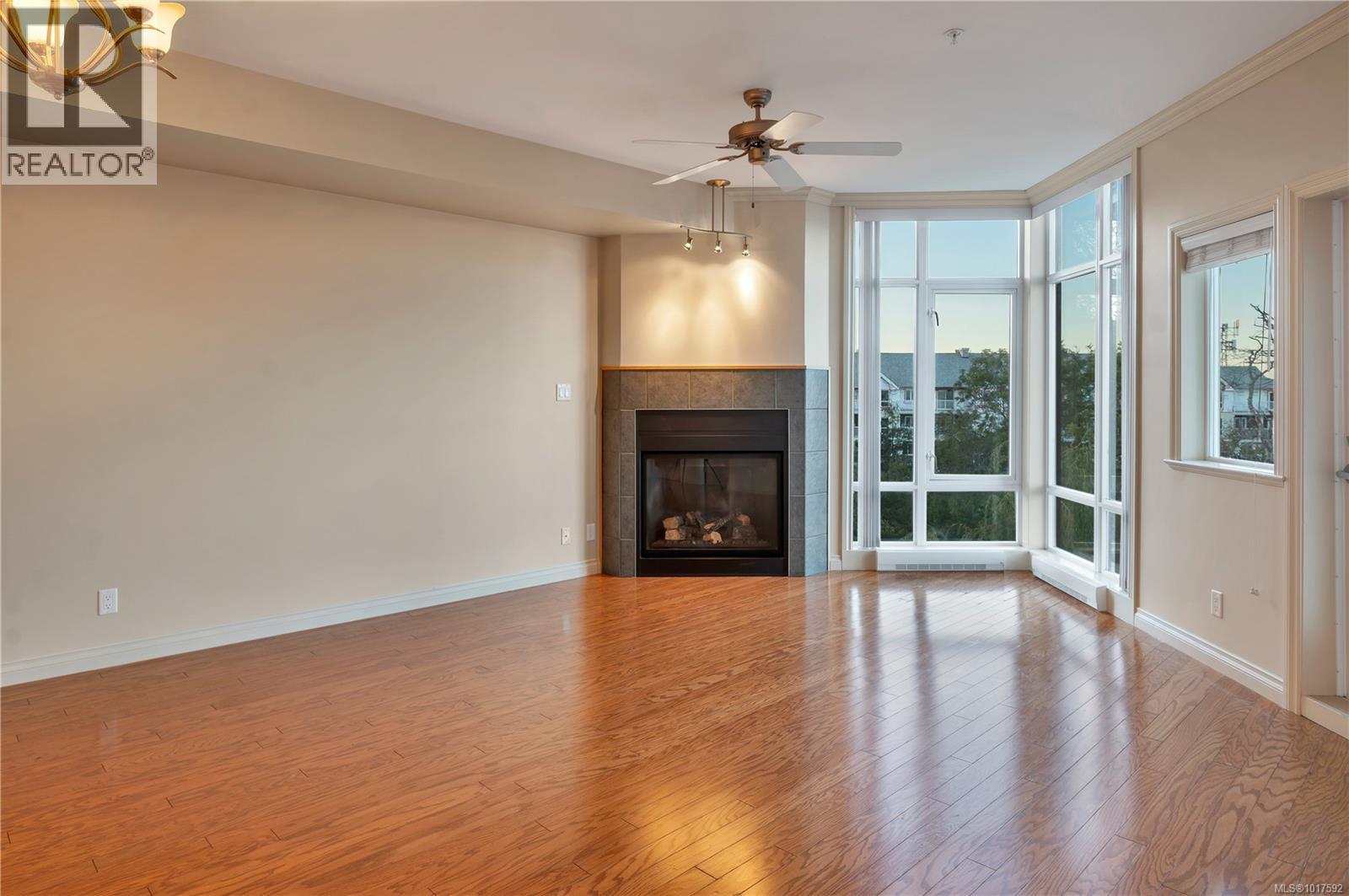 304 2676 Island Hwy S, Campbell River