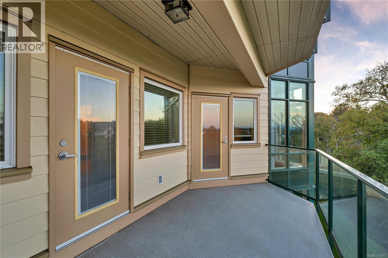 304 2676 Island Hwy S, Campbell River