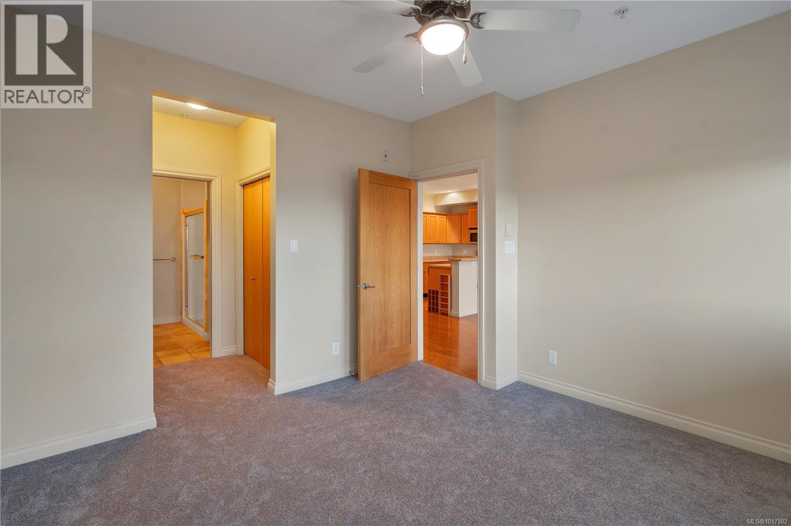 304 2676 Island Hwy S, Campbell River