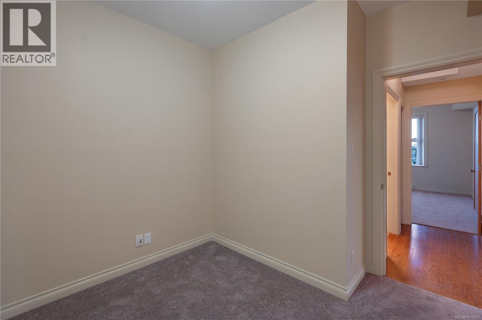 304 2676 Island Hwy S, Campbell River