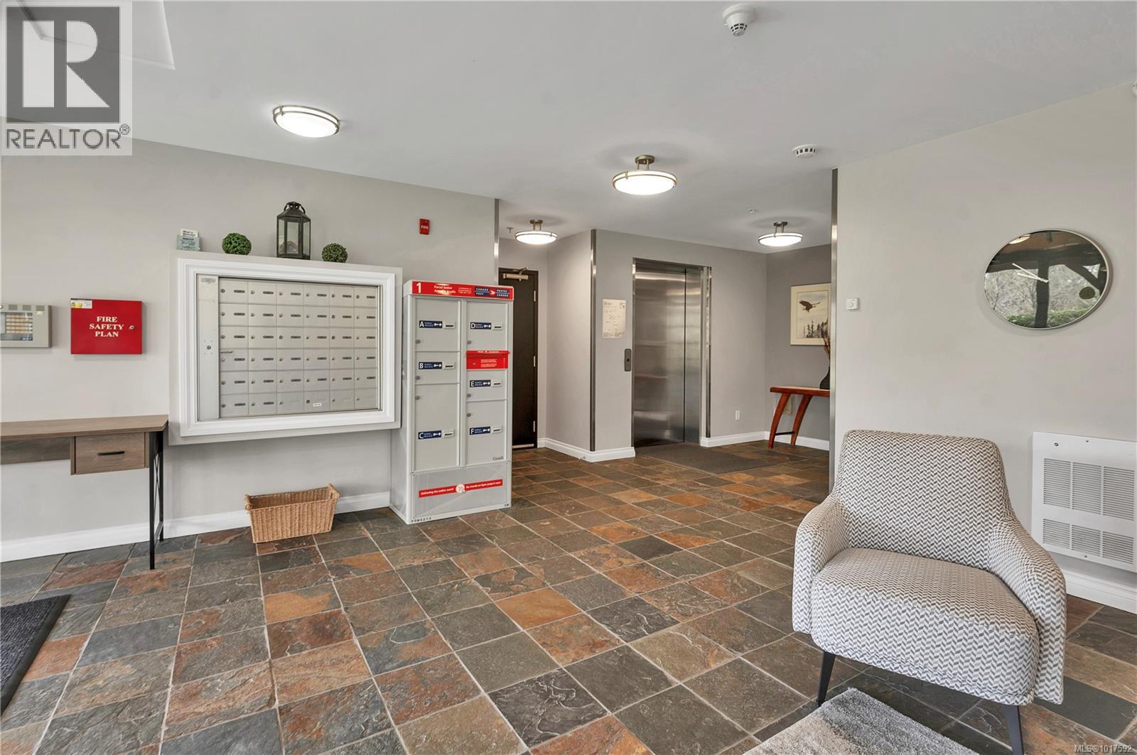 304 2676 Island Hwy S, Campbell River