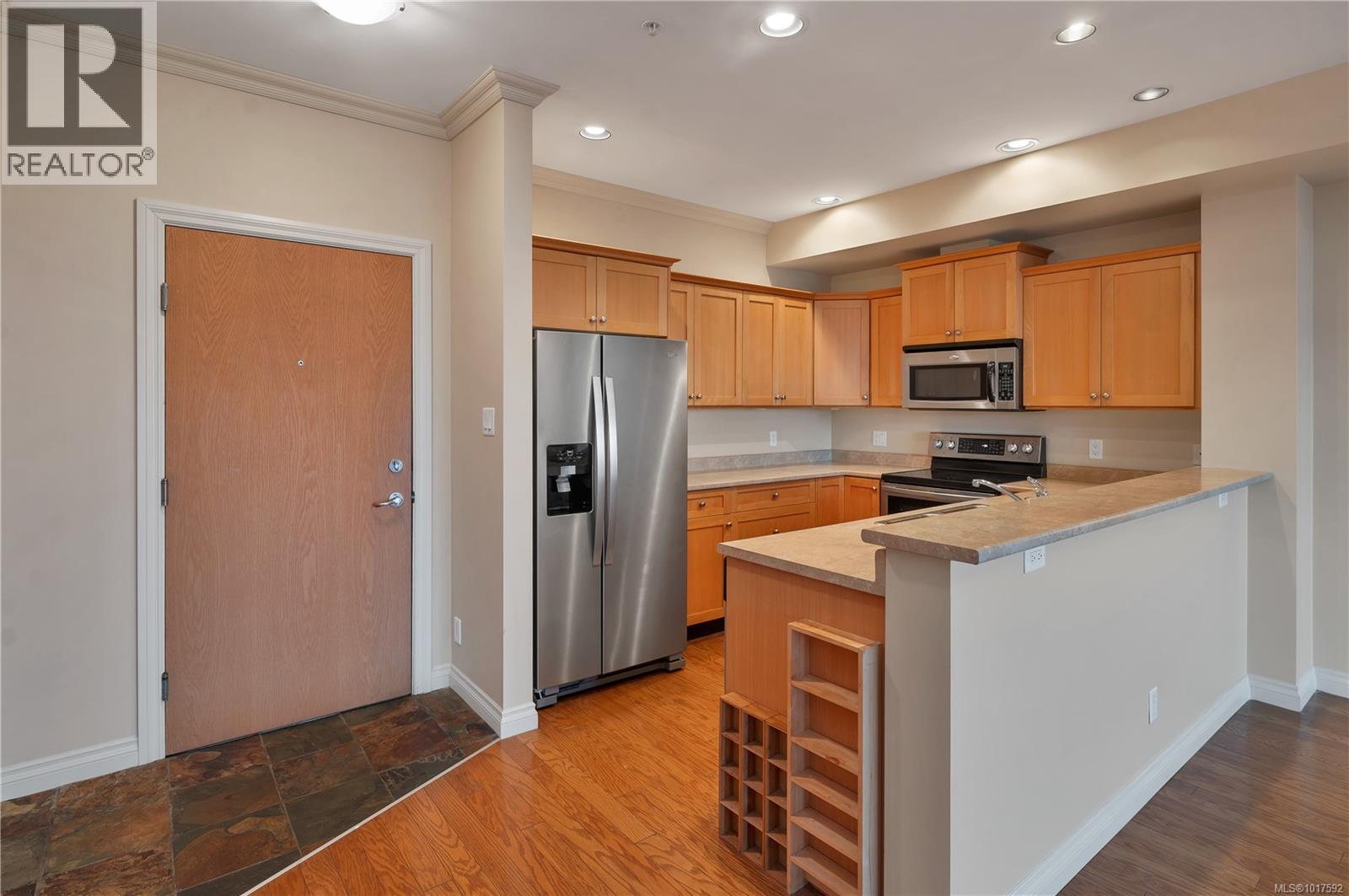 304 2676 Island Hwy S, Campbell River