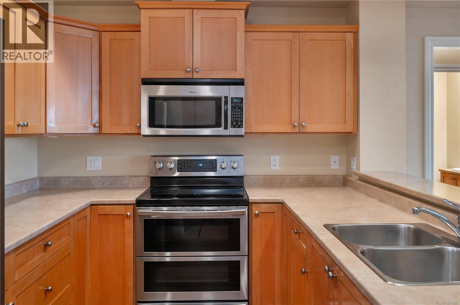 304 2676 Island Hwy S, Campbell River