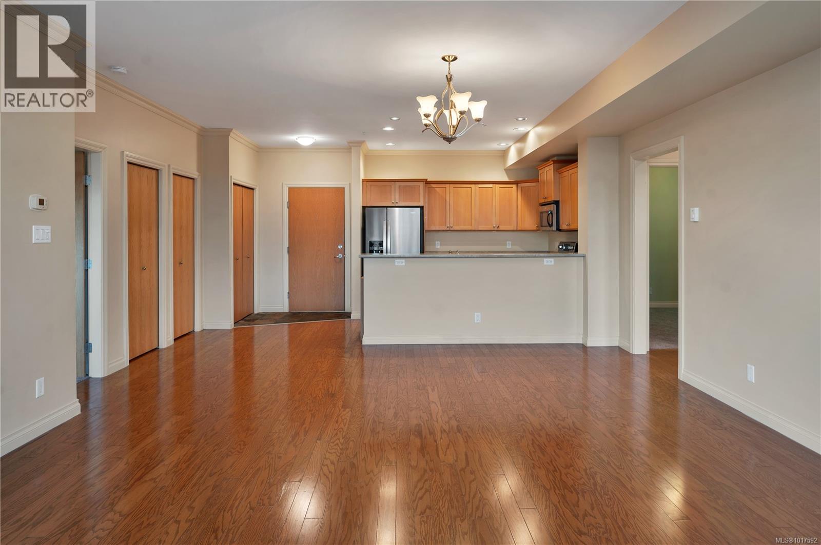 304 2676 Island Hwy S, Campbell River