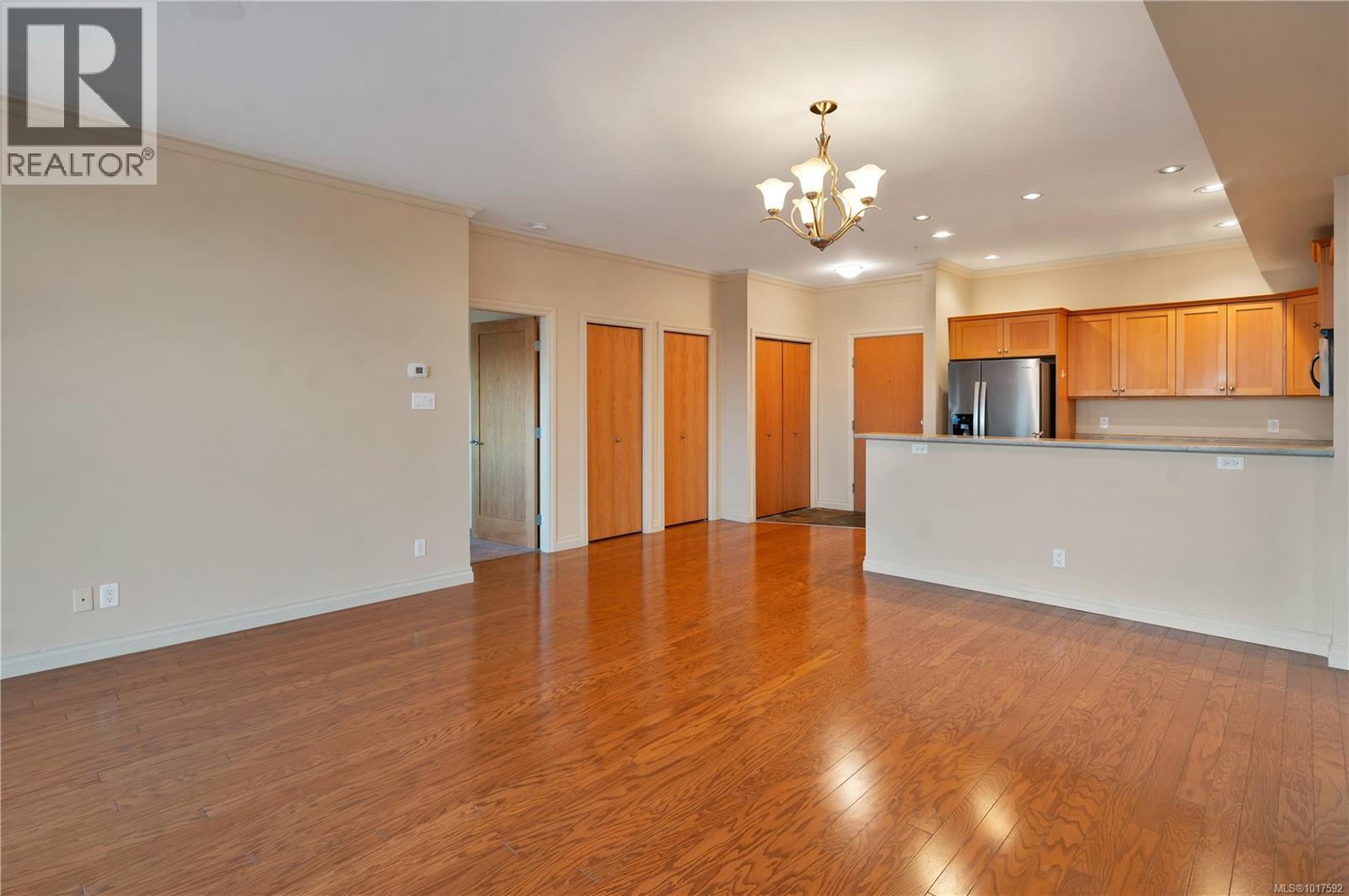 304 2676 Island Hwy S, Campbell River